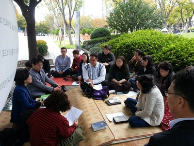 South Korean pastors and peace activist fasting and praying in downtown Busan, protesting against nuclear radiation and asking to shut down South Korea’s Kori Nuclear Power Plant. Christian activists pray and fast to protest nuclear dangers in Busan and beyond