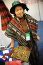 Dina Ludena Cebrian en el stand de pueblos indígenas en la Asamblea. © Joanna Lindén-Montes/WCC Pueblos indígenas piden que continúe el apoyo del CMI en sus comunidades